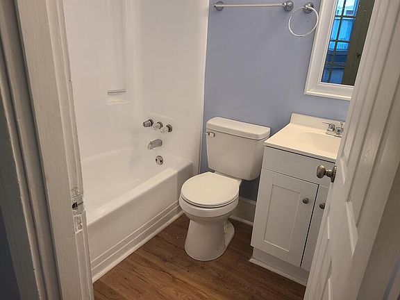 5th image of 721 Dinwiddie St #1