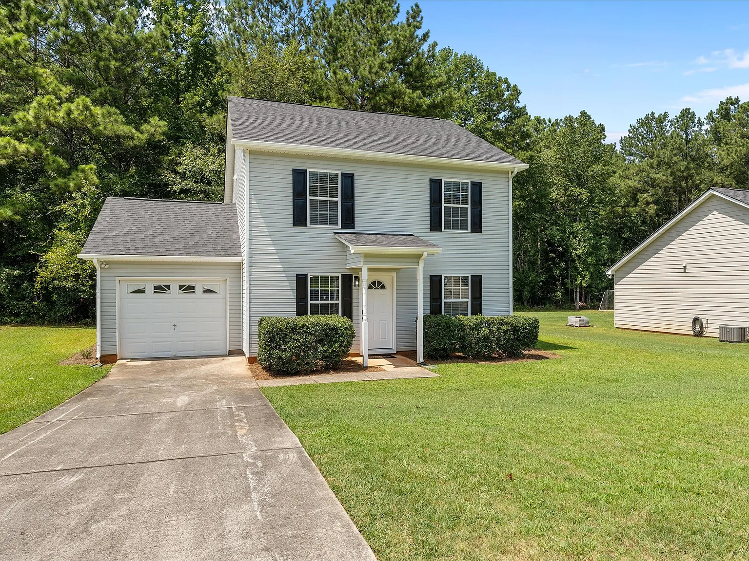 4 bed, 1500 sqft, $1,995 — Photo 4