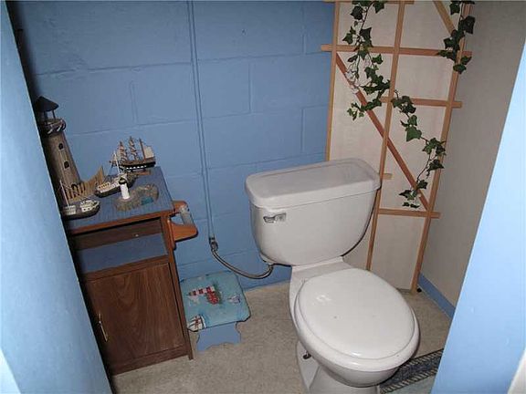 Lower Level Powder Room