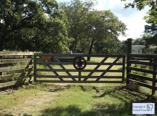 357 Shorthorn Rd, Stockdale, TX 78160