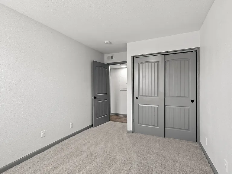 The Canvas Apartments - Bedroom