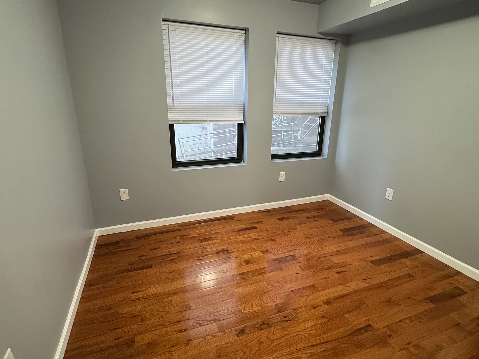 2 bed, $1,300 — Photo 4