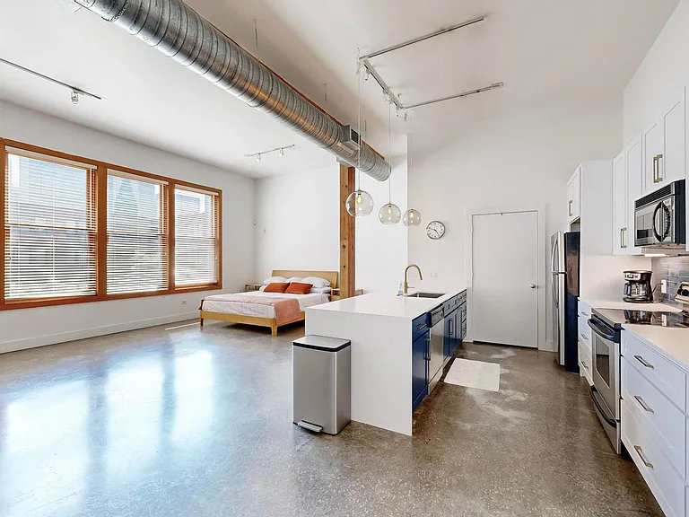 2502 Live Oak St #217 — Photo 9