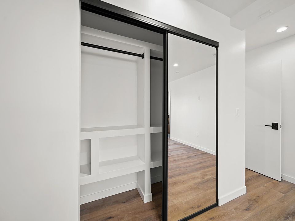 1st image of 6055 Craner Ave #2