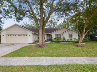 11501 E Queensway Dr, Temple Terrace, FL 33617