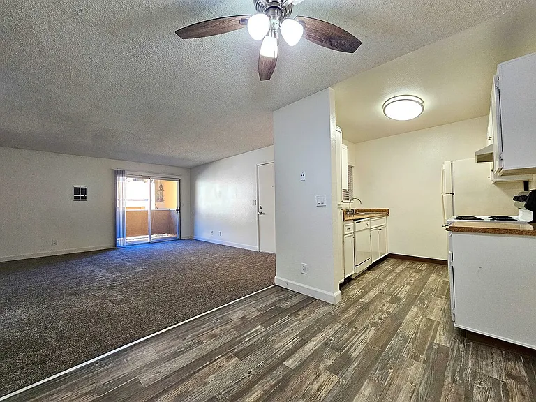 Valley View Apartments — Photo 13