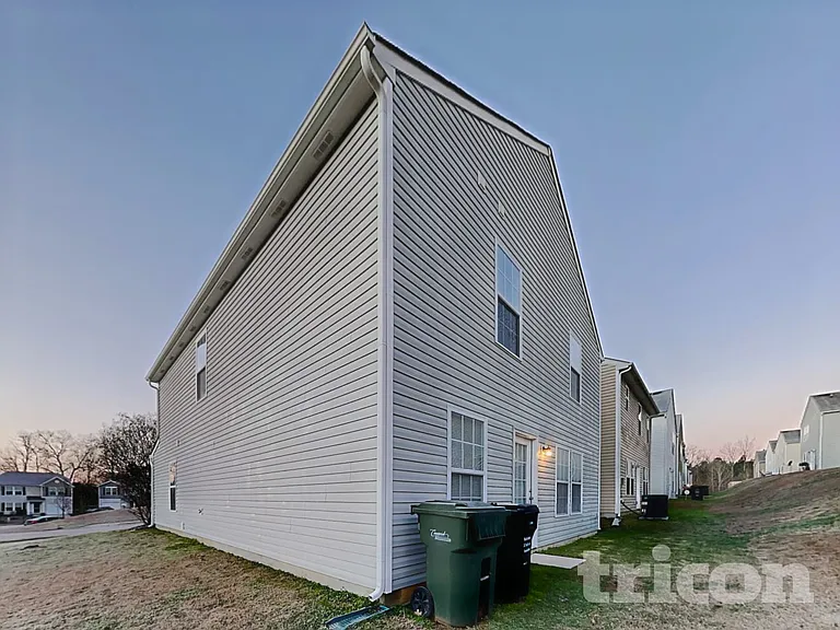 285 Aershire Ct — Photo 18