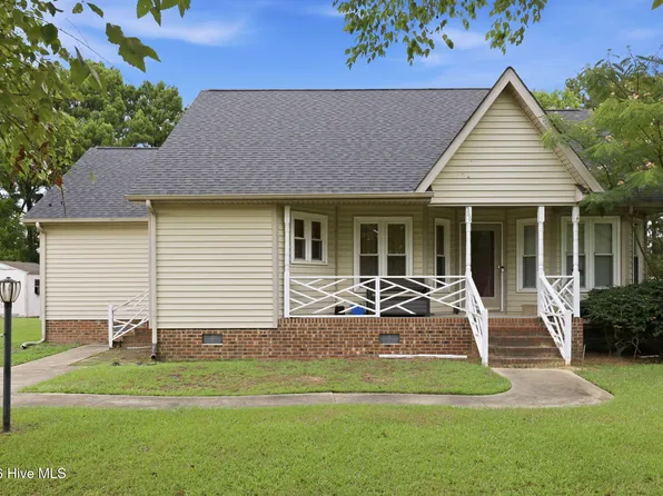 566 Ridge Drive, Winterville, NC 28590