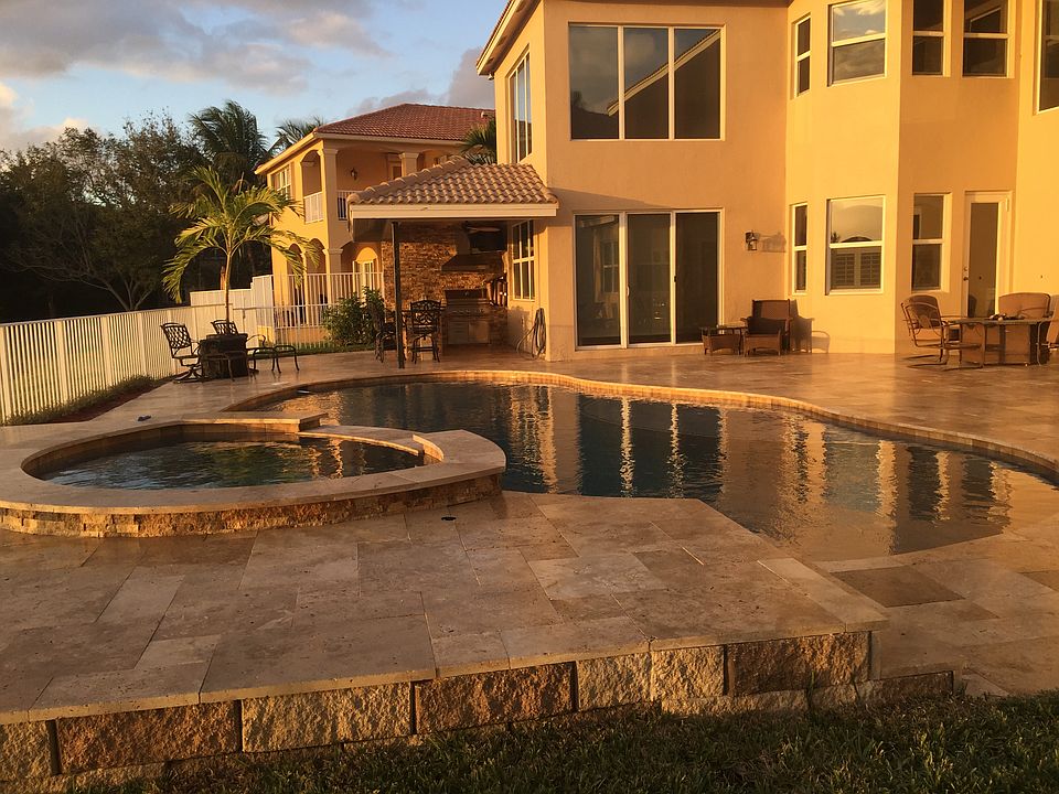 2nd image of 9760 Via Amati