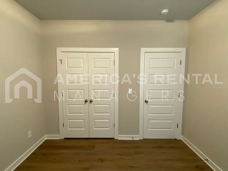 1300 Brookhaven Dr — Photo 20