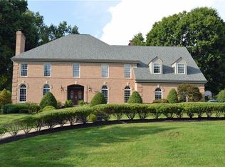 95 Alexander Dr, Mcmurray, PA 15317