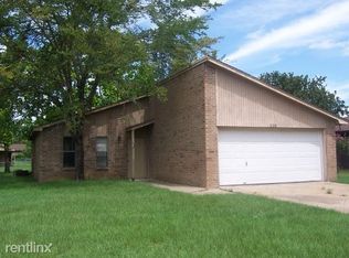 901 San Benito Dr, College Station, TX 77845
