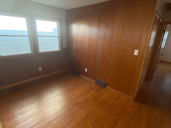 3rd image of 1378 Hollywood Pl #B
