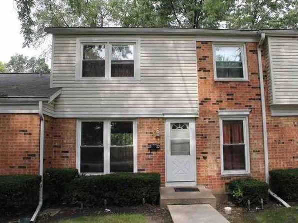 2022 Duxbury Ct, Streamwood, IL 60107