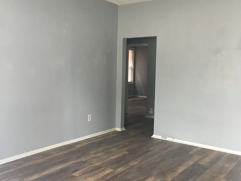 4217 Grand Blvd. — Photo 3