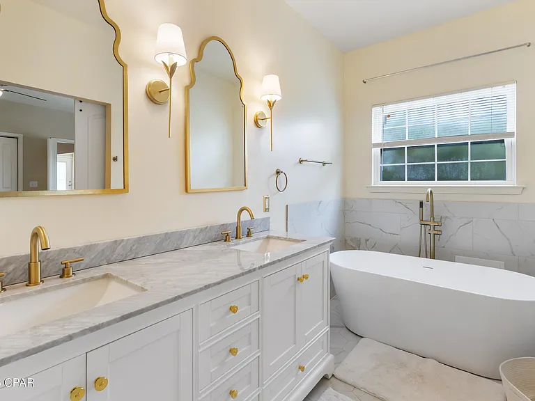 3243 Country Club Dr — Photo 16