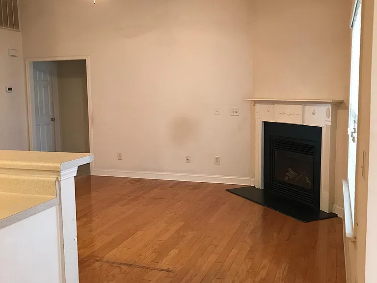 111 Grasmere Ct — Photo 5