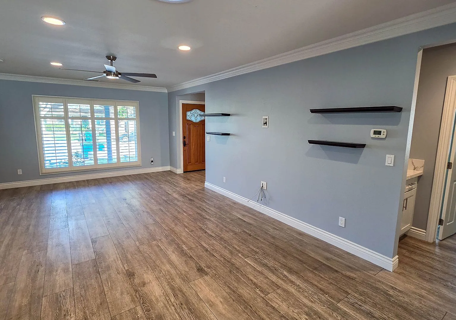 Gorgeous 4 Bedroom 3 Bath House With Pool Available Now! Perfect For Hosting Events! — Photo 4