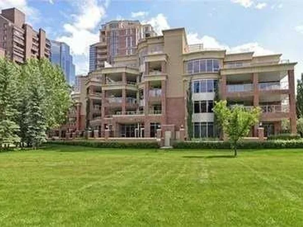 600 N Princeton Way SW #404, Calgary, AB T2P 5N4