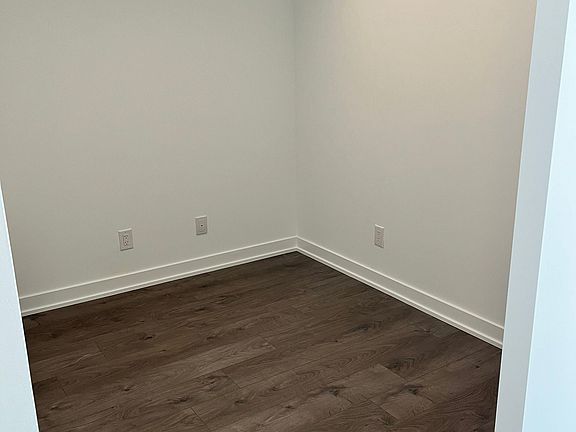 5th image of 5 Defries St #511