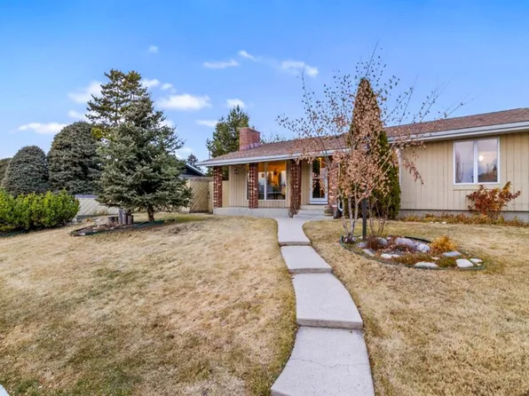 4604 S Marwood Way NE, Calgary, AB T2A 2S7