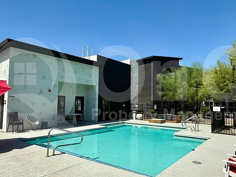 9160 N 67th Ave #226 — Photo 36