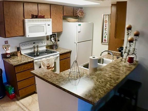 4th image of 1111 E University Dr #1111