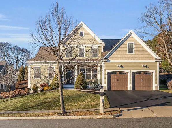 44 Winship Dr, Stoneham, MA 02180