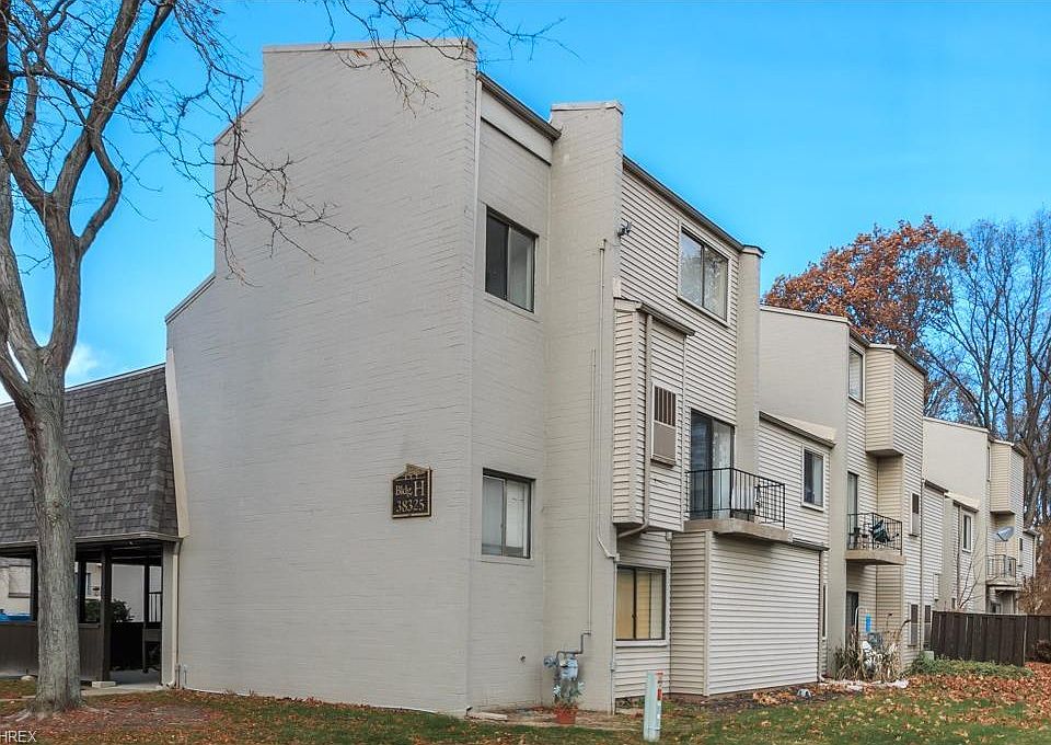 1st image of 38325 North Ln #202-H