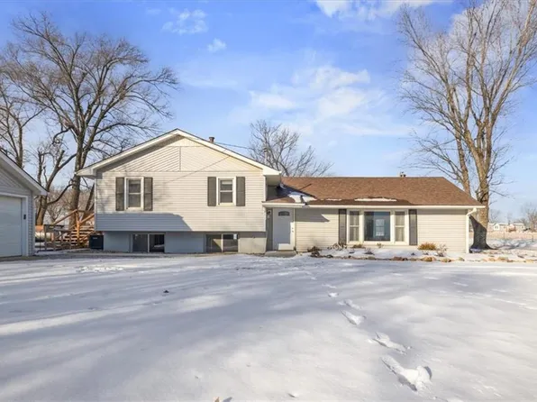 32770 Lookout Rd, Paola, KS 66071