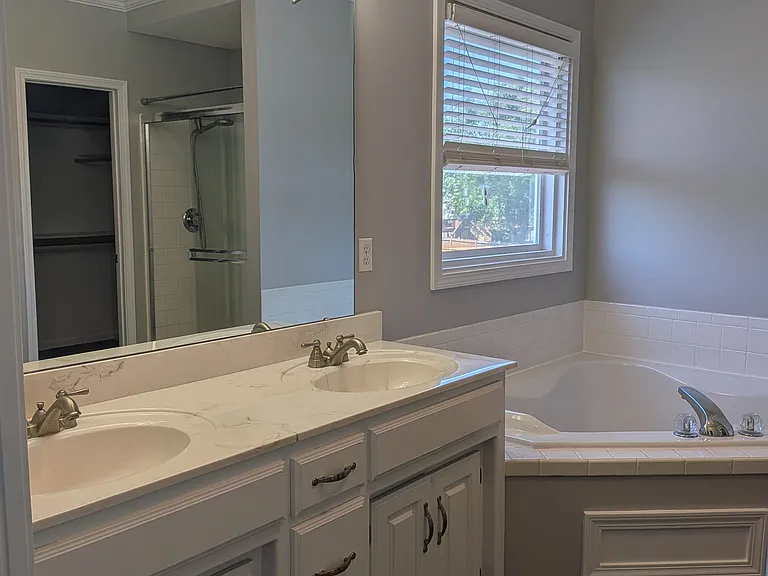 13236 Carter St — Photo 31