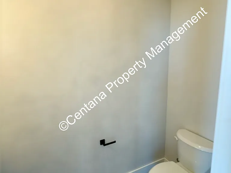 112 S. Clark St. — Photo 34
