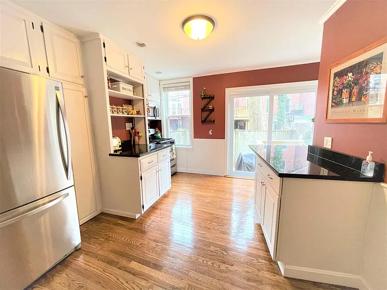 25 Pleasant St #1 — Photo 9