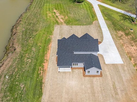 4th image of 2650 Williamson Rd