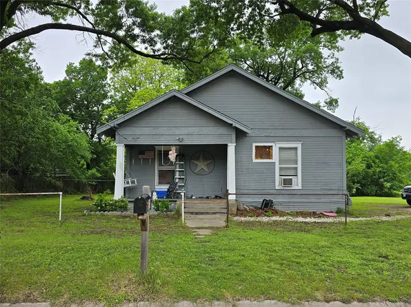 811 Mill St, Gainesville, TX 76240
