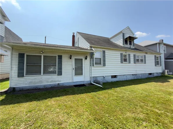 15 Van Horn St, Hanover Township, PA 18706