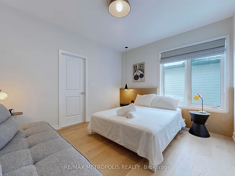 104 Stoneleigh Dr — Photo 26