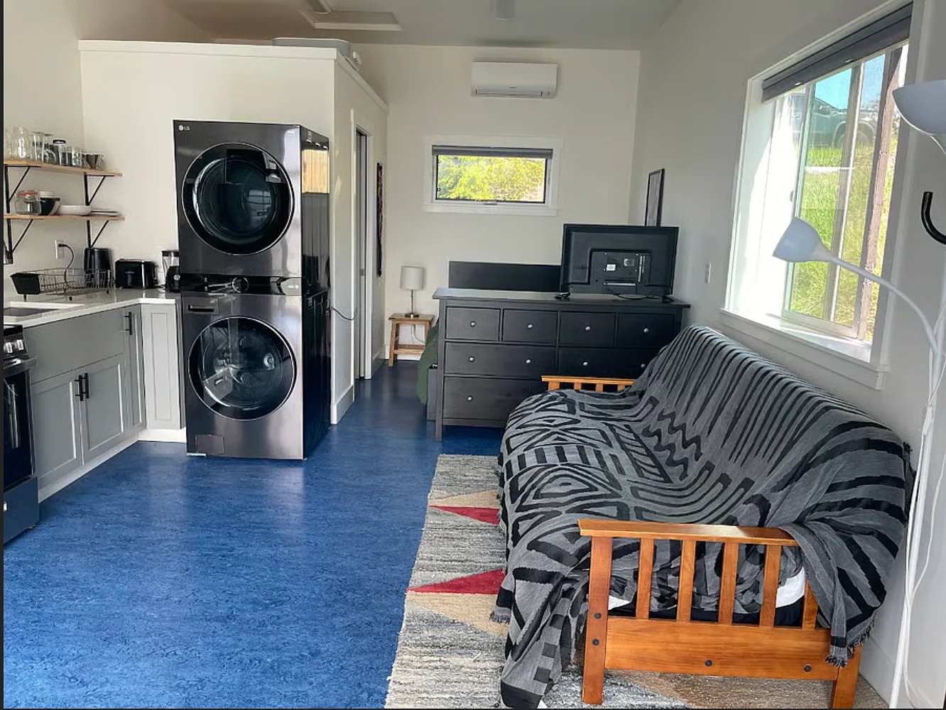 Studio, 340 sqft, $1,335 — Photo 3