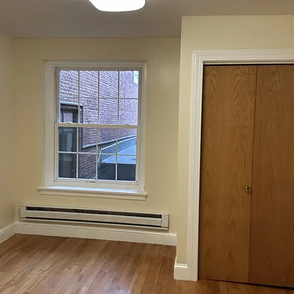 2 Winchester Pl #5 — Photo 3