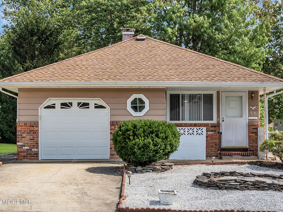 1st image of 39 Mount Katadin Dr