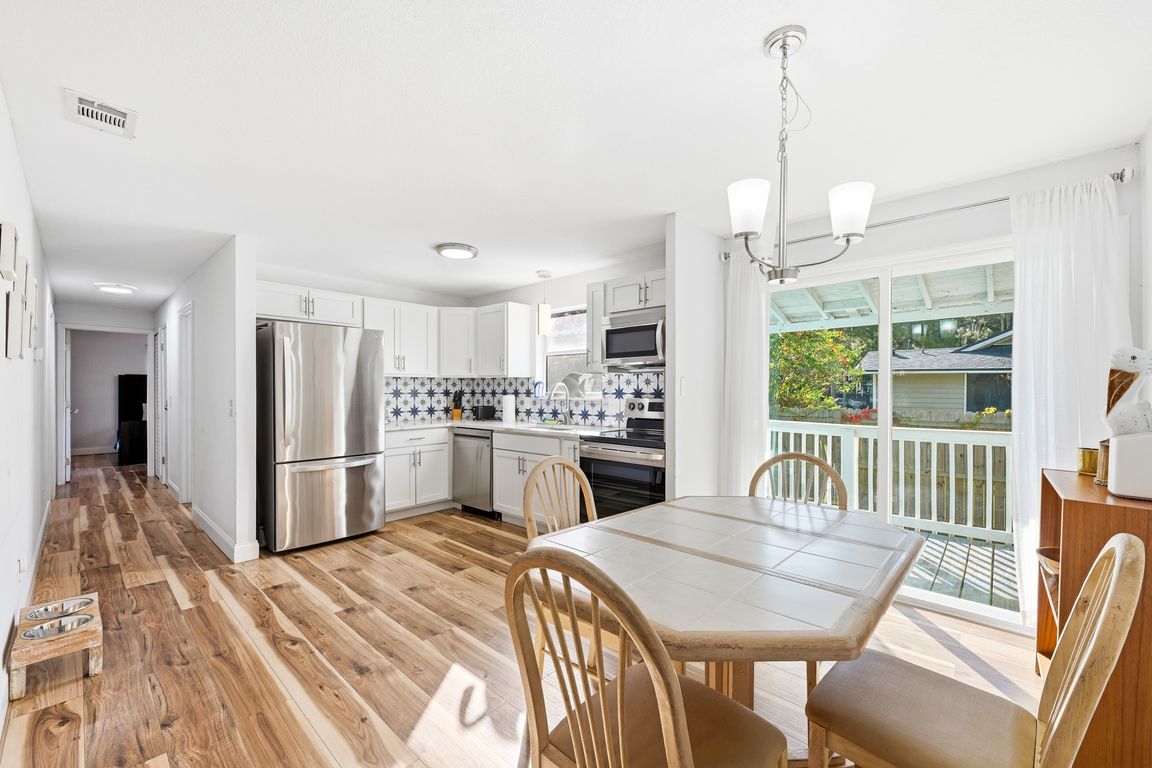 next background image