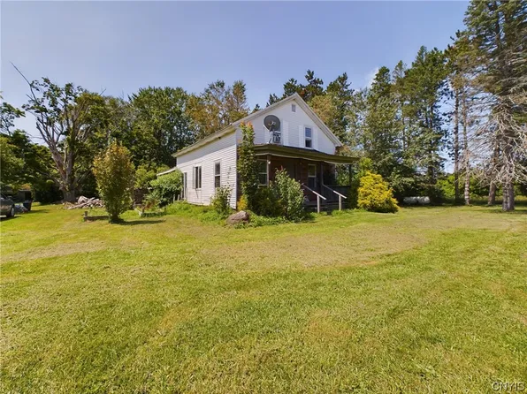 213 Mount Pleasant Rd, Fulton, NY 13069