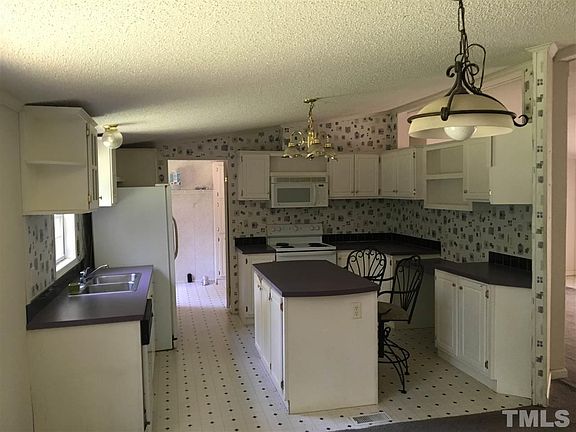 3rd image of 1204 Holeman Ashley Rd