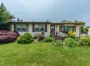 10 Newport Ave, Somerset, NJ 08873