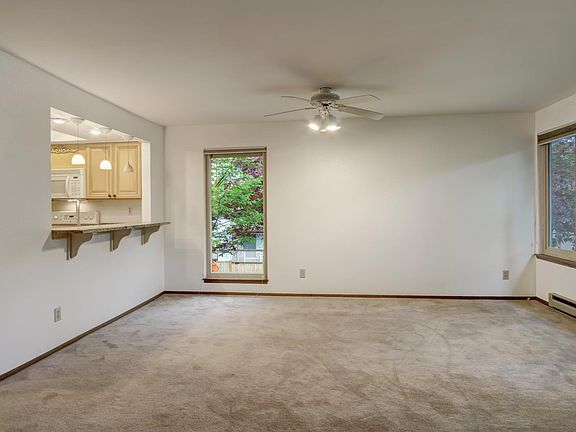 5th image of 9502 Ravenna Ave NE APT 301