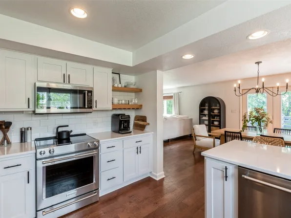608 W Clanton St, Saint Charles, IA 50240