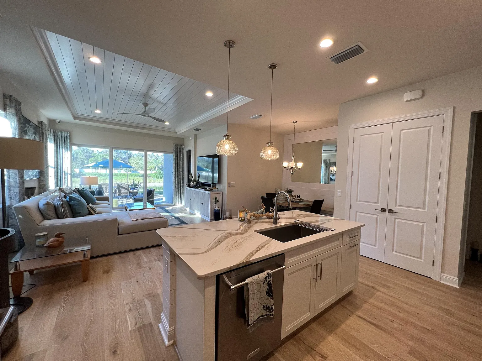 9007 St. Lucia Dr - 1 — Photo 2