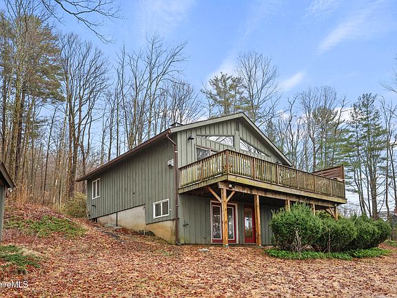 4th image of 15 Reservoir Rd