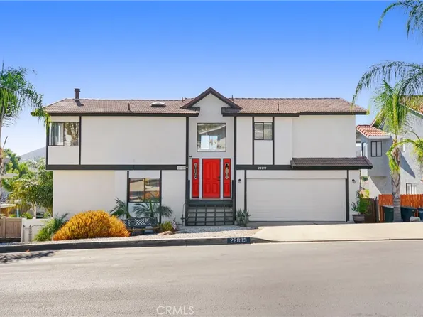 22893 Cove View St, Canyon Lake, CA 92587