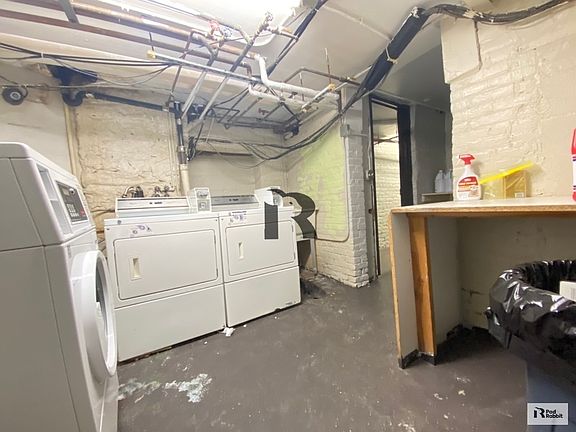 5th image of 247 New York Ave APT 1A